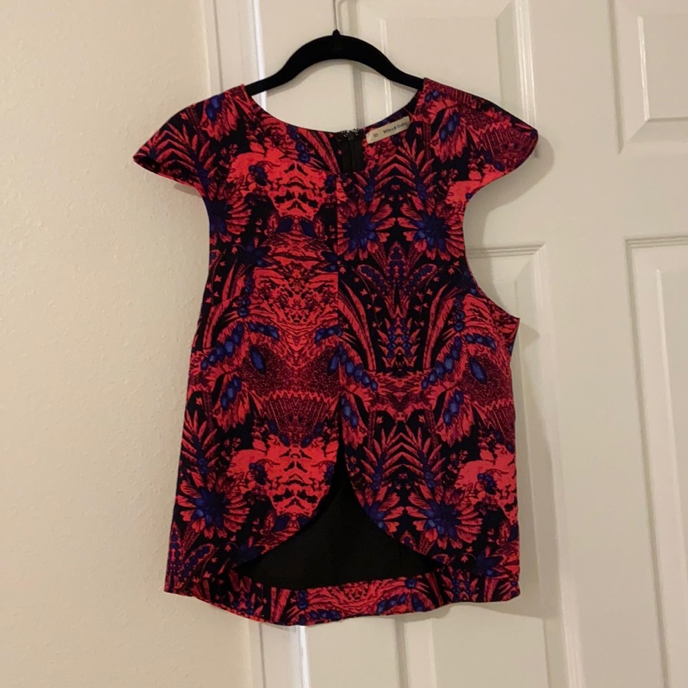 Mika & Gala hot pink crop top with cap sleeves. Size 10